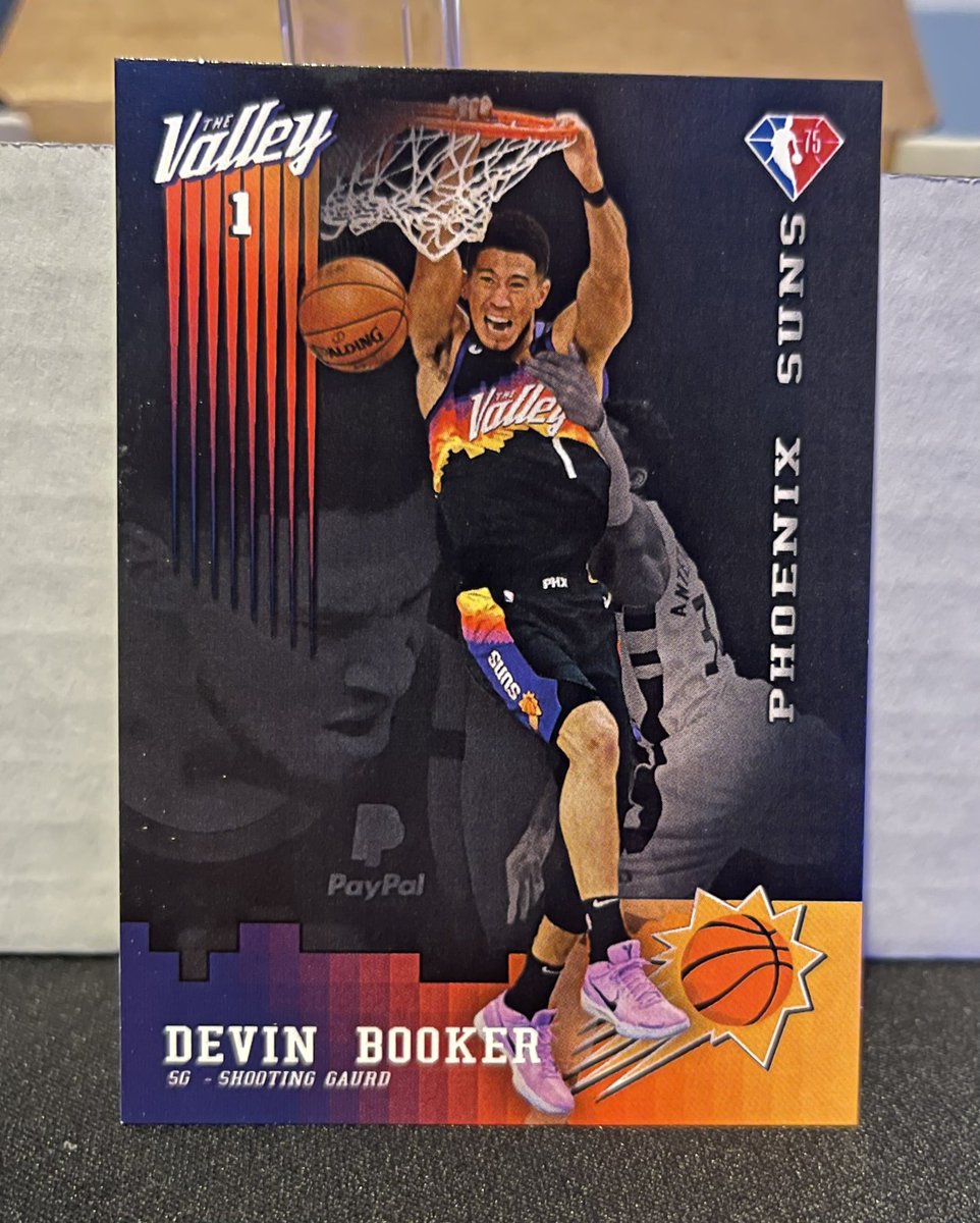 cigarman79's tweet photo. @nikebook1 @DarthVoita @Topps @PaniniAmerica Mine from a while back are real ;) https://t.co/PmxMJZLyjP