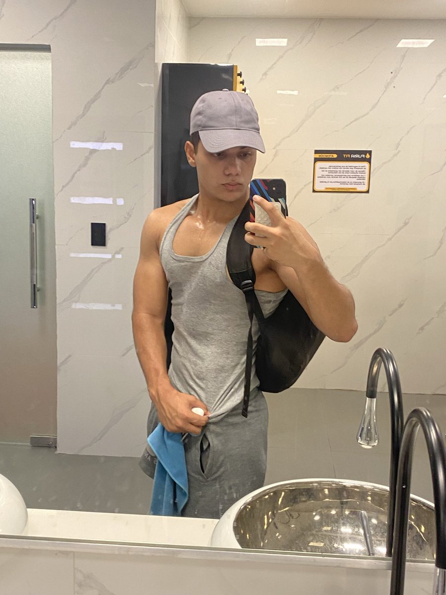 Youngman1806's tweet photo. 🦍
#man https://t.co/MMnnzHxcKD