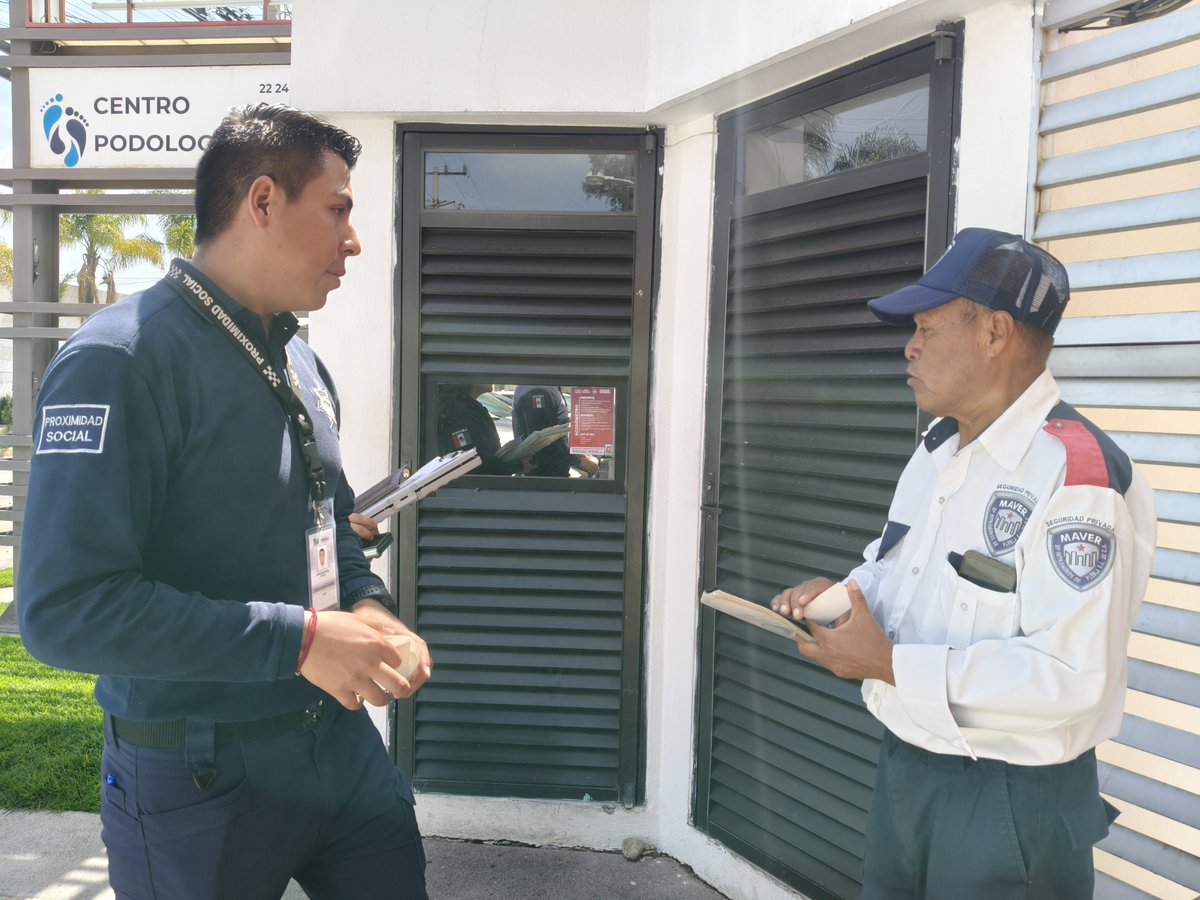 prevencholula's tweet photo. 🏡🛡️ Se brindó información sobre el acosómetro, la prevención de la violencia de género y los números de emergencia del municipio. https://t.co/iVAVURf8Ks