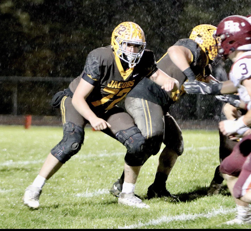 HDJacobsFBall's tweet photo. @smithryan72 started every game as a freshman on Varsity last season.  Ready for a big sophomore year 🦅🏈
Officially weighed in at 265 and is 6’3” at the start of summer. 
Will be playing guard and DT for us this season. 
3.8 GPA
@EDGYTIM @LemmingReport @Wr86Zimm https://t.co/3hCbUcxjeA