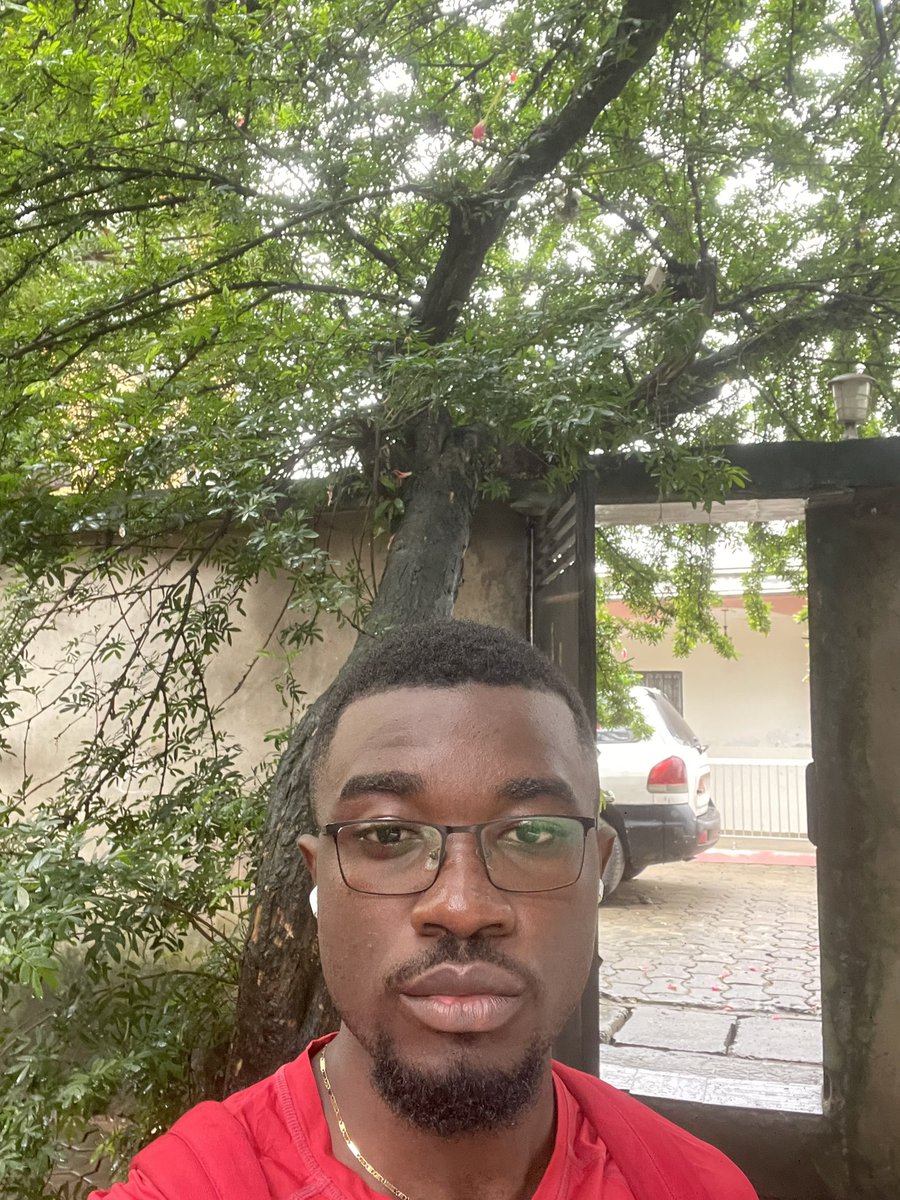 hermannekwlla's tweet photo. 🤭🤭🎉
Merciii Seigneur de m’avoir permis d’être parmi eux encore cette année ❤️❤️ https://t.co/Mc3dqVOPSK