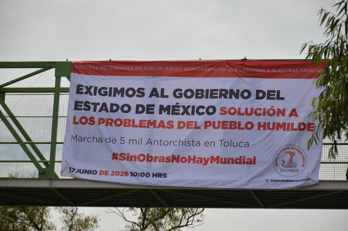 DanyLeonGa's tweet photo. #EdoMexSinSolución seguimos pidiendo solución ante el gobierno insensible que sigue cerrando las puertas a las demandas del pueblo... https://t.co/OyTeKsQmp9