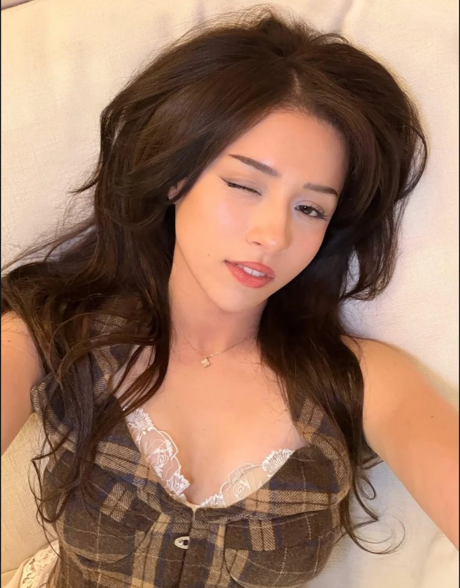 streamergooner0's tweet photo. Be a good boy and worship mommy Poki
Help her apply her face cream https://t.co/3HjPVHQXmL