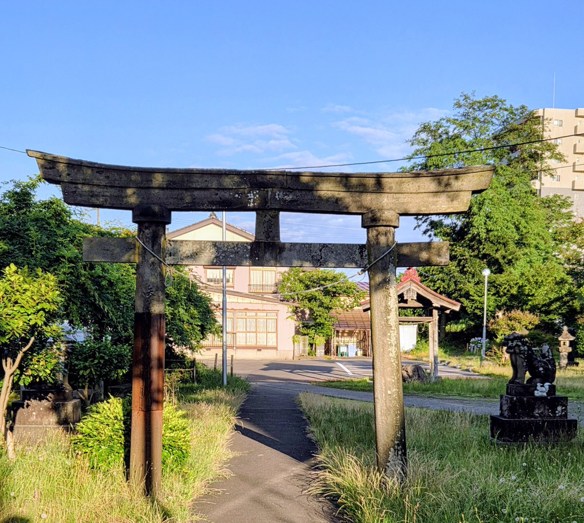 HBKmax2's tweet photo. 7月11日、土曜日、現在気温26.0℃、薄曇り⛅
日の出と同時にスタート早朝街中徘徊ウォーキング、21578歩、15.4km🚶
今朝は曇ってる分だけ、若干涼しく感じたが、湿気は高い。そろそろひと雨ほしいな https://t.co/SbEcvj9pwi