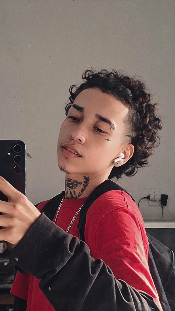 yanstxzz's tweet photo. vou ter que postar na minha rede social de reclamação tbm pra ficar de registro https://t.co/0iIz2PRHkr