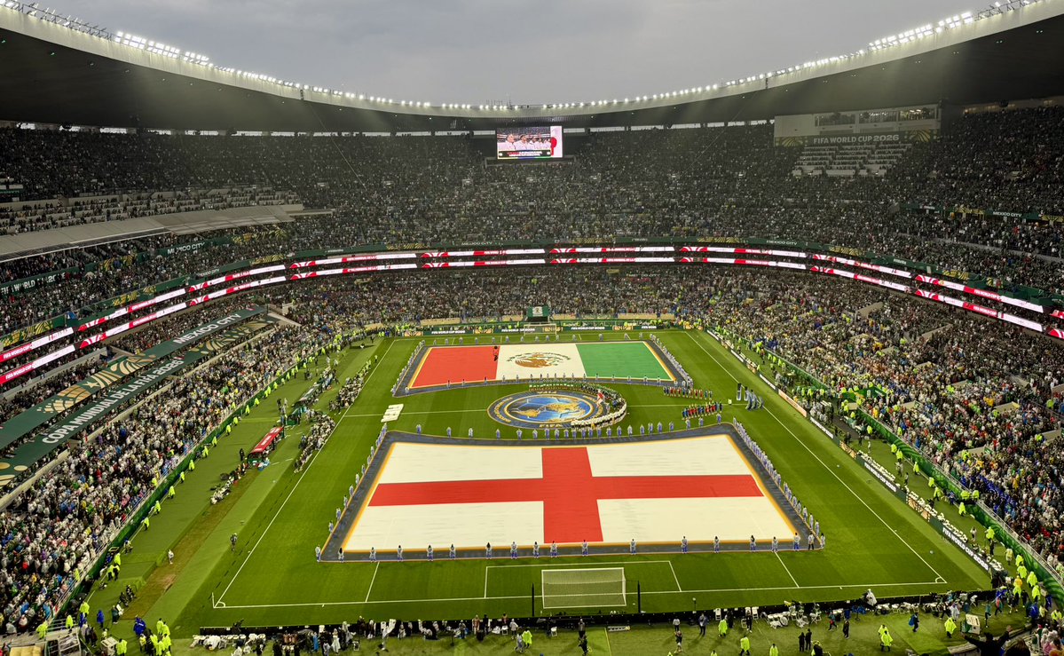 bowbrookshrew's tweet photo. A Mexico England bromance wasn’t something on my footballing bingo card before Sunday !🤣🤣 Let’s get this Wembley date sorted ! 🏴󠁧󠁢󠁥󠁮󠁧󠁿 🇲🇽 https://t.co/6rqhtPVRte