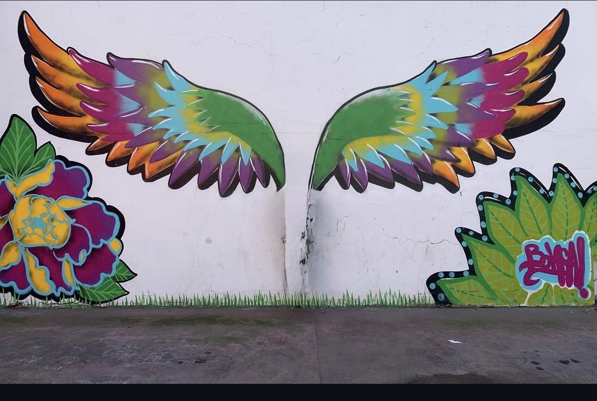 tbpa's tweet photo. Quien sabe donde esta ubicado este mural? . #chile #santiago https://t.co/5zLUcgecFh
