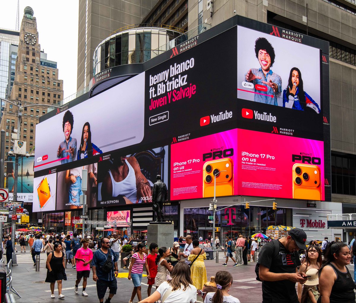 ItsBennyBlanco's tweet photo. thank you @youtubemusic 

https://t.co/c37kbrBjR2 https://t.co/N8Z5SuU7RR