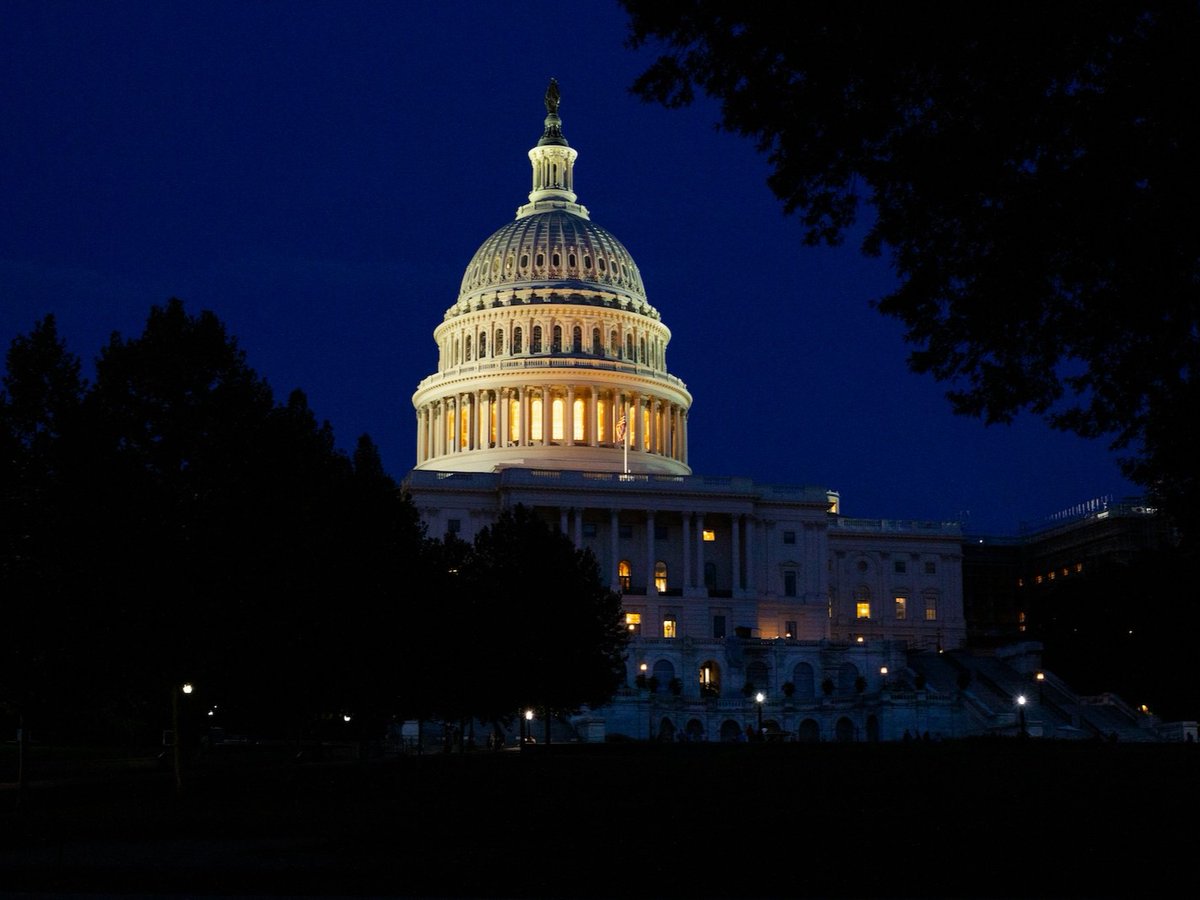 CoinMarketCap's tweet photo. LATEST: 🇺🇸 House Financial Services Committee Chair French Hill says the committee will hold a field hearing in New York next week to push the CLARITY Act. https://t.co/k89wB52YEv