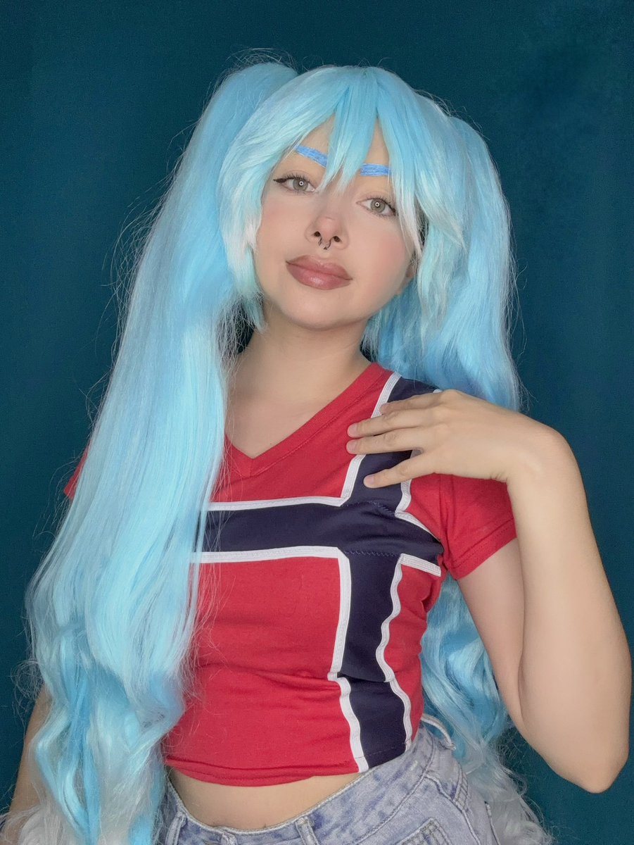 Amatesaurius's tweet photo. ¿Cómo así que ahora Noruega tiene la custodia de Miku? 👀🇳🇴 https://t.co/bwvi3iXOSr