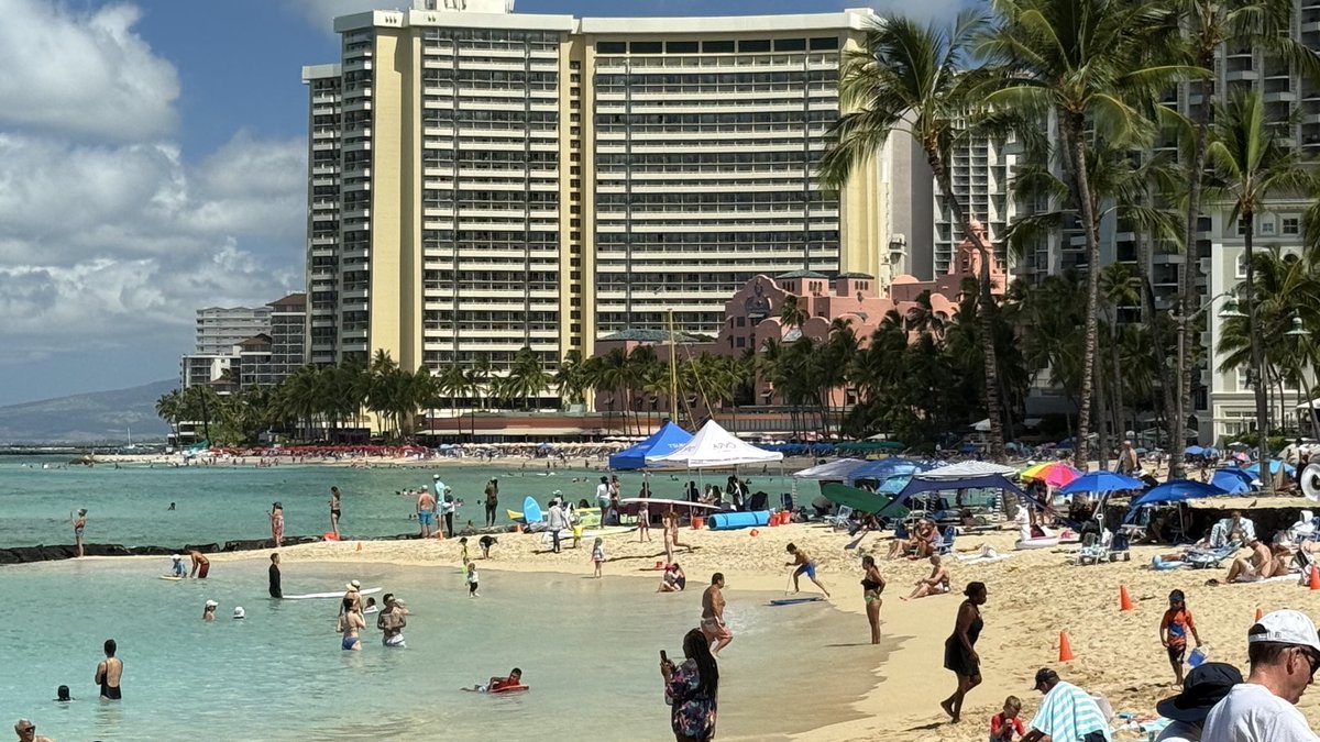 hawaii_isla808's tweet photo. Happy Friday (Aloha Friday) from Waikiki in Honolulu, Hawaii. #oahu #hawaii #waikiki #honolulu #alohafriday https://t.co/GhnPxYbZP8