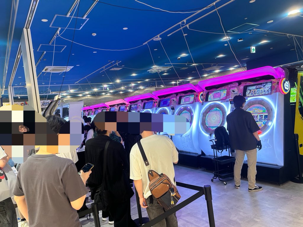 kizunanomngtr's tweet photo. 元祖うんこミュージアム総本店にて私と握手🤝 https://t.co/G9riRVY2XV