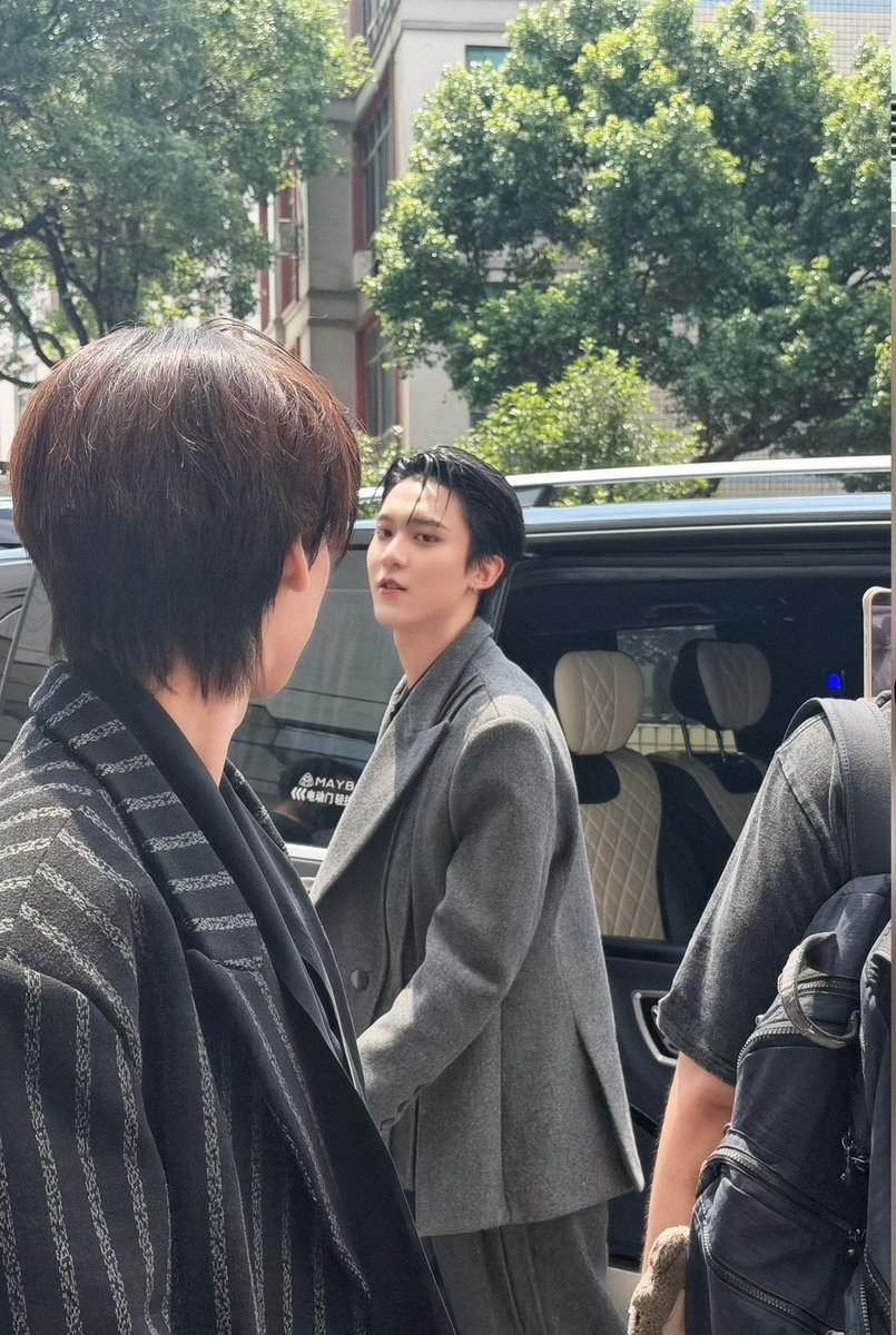 imfebboo's tweet photo. เธอเดินรอพี่ด้วยสิคะ ㅠㅠ แบบนี้เลยวะ ตายดีก่า

#ryujinpatji ; #ริวจินแพทจิ https://t.co/81iN47vezi