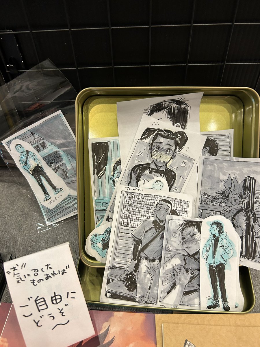 oicoicbiscuits's tweet photo. まだまだイベント楽しんでる方に！
頒布物が少なくなってきたので
落書きたち、もってきたので
お気に召したものがあれば
お一人様１枚どうぞ〜！！れ https://t.co/PDR75SrdX1