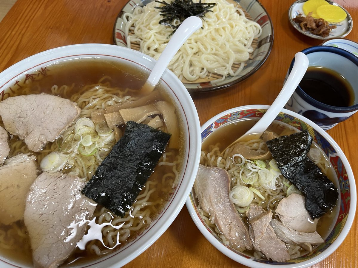 gochan_kitchen's tweet photo. ふらっと鶴岡へ。
遅めのお昼ごはん。
中華そばも麦切りも美味しかった！
飛び魚だし

#お昼ごはん
#いろは https://t.co/JoNvqZnnmK