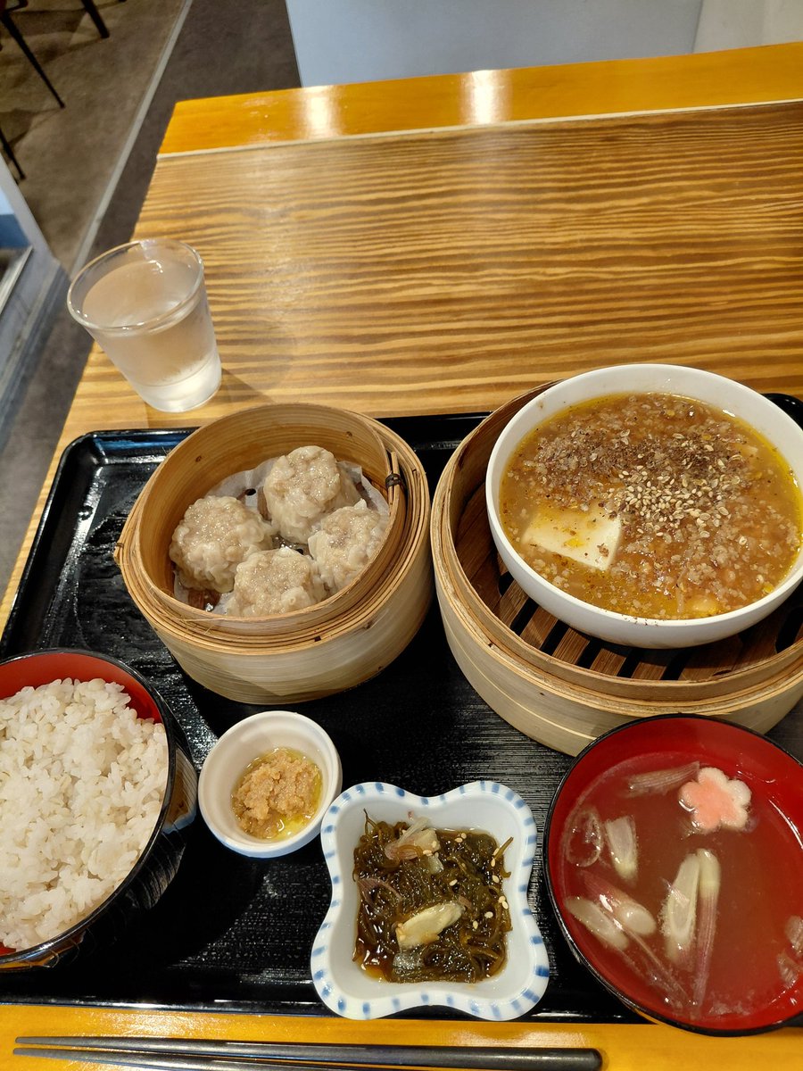 warai3636's tweet photo. 相模大野駅前の｢しゅうまい酒場｣の2品定食 https://t.co/OG4kfYpoal