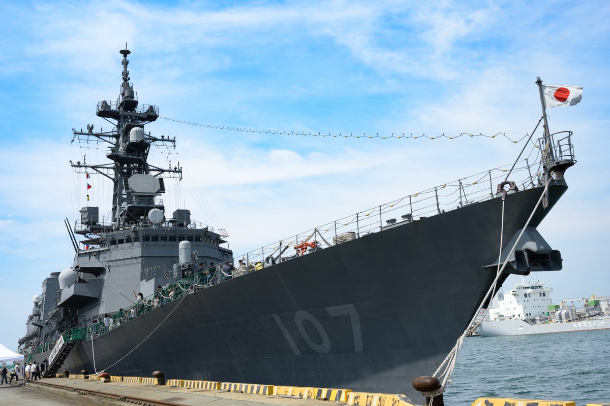 YamaGji's tweet photo. 久しぶりに撮影
艦むす　じゃなくて本物の艦でした
素晴らしい👍 https://t.co/1Nz1OS6ylN