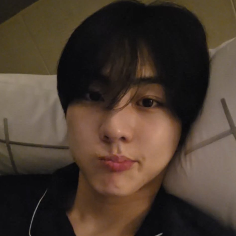 02fantasies's tweet photo. jungwon wasn't exaggerating when he said he's a doll https://t.co/qZ4SPqDc2J