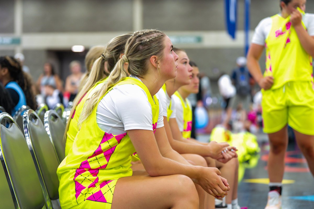 iamcoachmason's tweet photo. Day 2 Wrap-Up @SLAAMBASKETBALL 👀🌹 @TFNsRun4Roses @Ohio_Basketball #runfortheroses https://t.co/JRwnSSpjaa