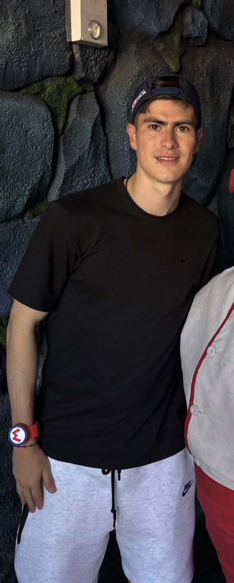 hormigarchive's tweet photo. cómo vas a ser tan precioso 😭😭😭💖💖💖💖 https://t.co/WKtiFxZN0i