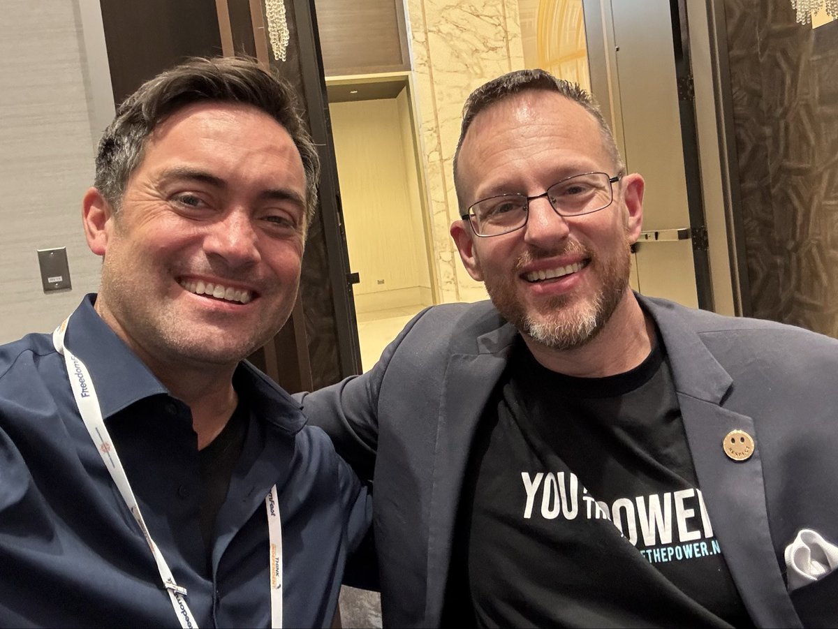 dmoscrip's tweet photo. That once every year or so that you get to be in the same place as one of your closest friends. https://t.co/F0bLKQucig