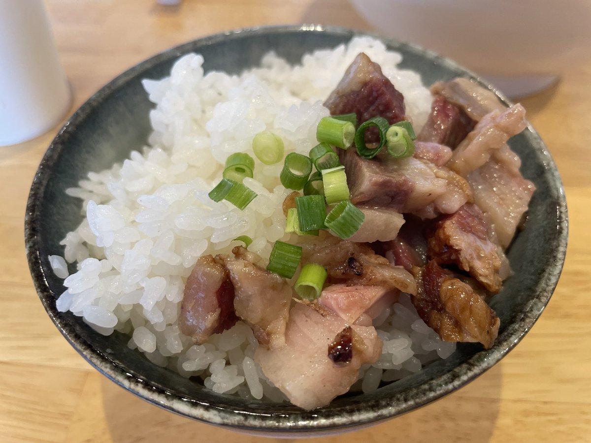 guren101010's tweet photo. 『中華そば ひしお』

7周年限定　短角牛の油そば しゃも清湯付き＋🍚🍚

この漢、無類の㊗️7週年㊗️好きである🥰

㊗️7周年👏
油そば史上No.1️⃣出た
短角牛の脂の旨味よ
TPも抜かりなし
🍚が止まらねー
思わず🍚おかわり
またやってくんねーかな🥹

どんとこい！ https://t.co/WBcw6RYVP8