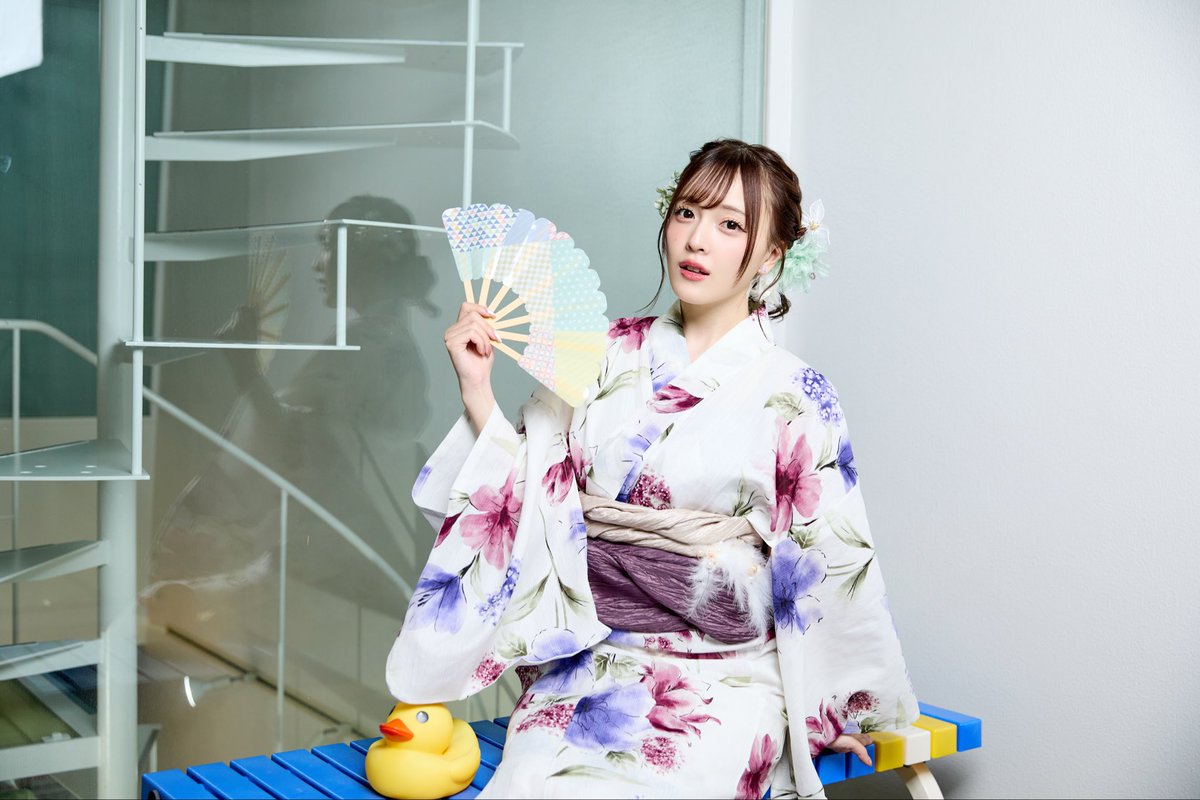 yura0312akari's tweet photo. 浴衣ブロマイドオンラインサイン会 👘⋆˙
 
特典は暑中お見舞い、メッセージカード…

あとは！！生配信中にくじ引きしてランチェキも当たります ՞⸝⸝•̀⩊•́⸝⸝՞🤍

ぜひお迎えしてくださると嬉しいです🙂‍↕️
お話ししながら大切にサインします🫶

https://t.co/S3kHZuigip https://t.co/LOPhyy8O2z