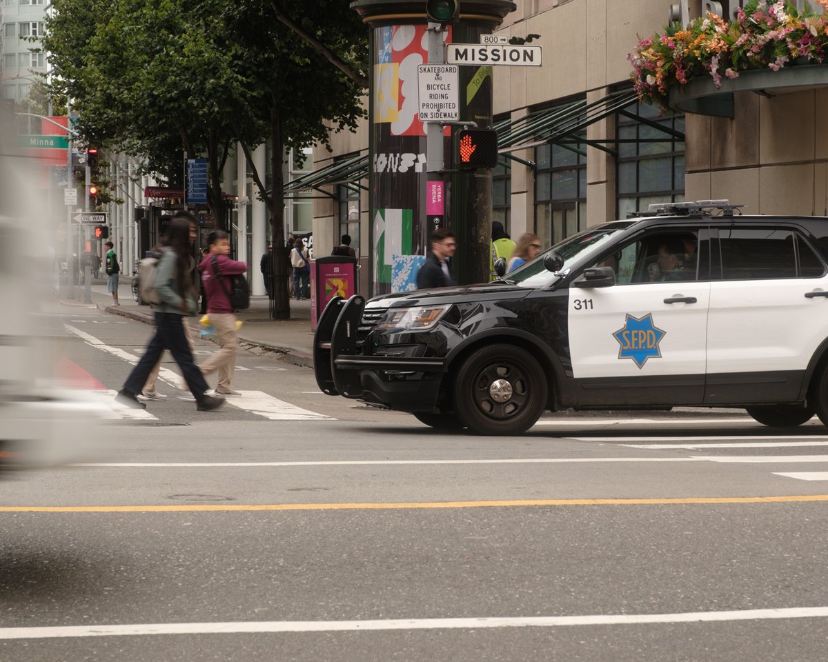 niktheuntamed's tweet photo. San Fransico PD at work https://t.co/eNXzT9aVnV
