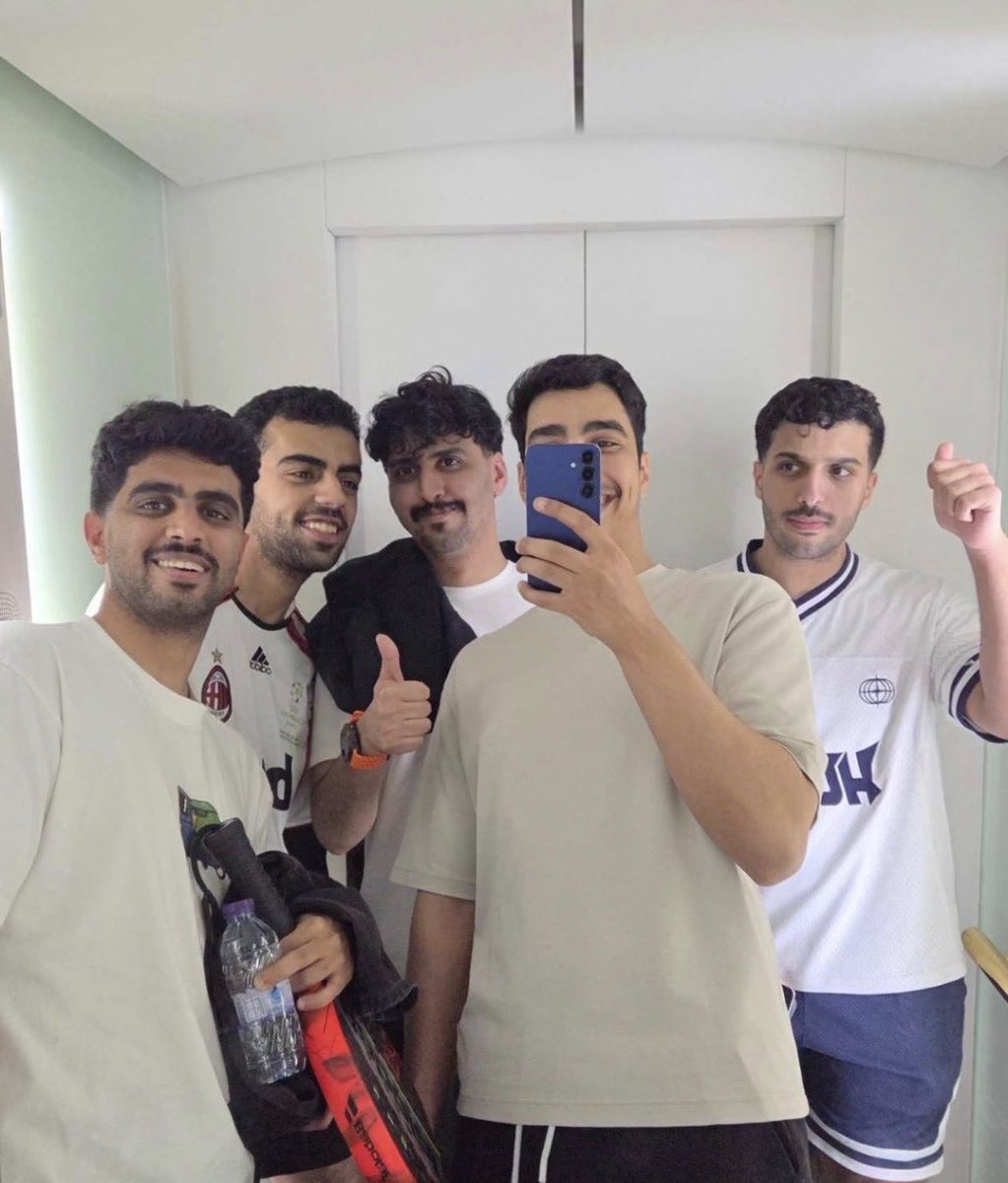 5rr711's tweet photo. معاذ كيف قدرت https://t.co/8TEHCev5M0