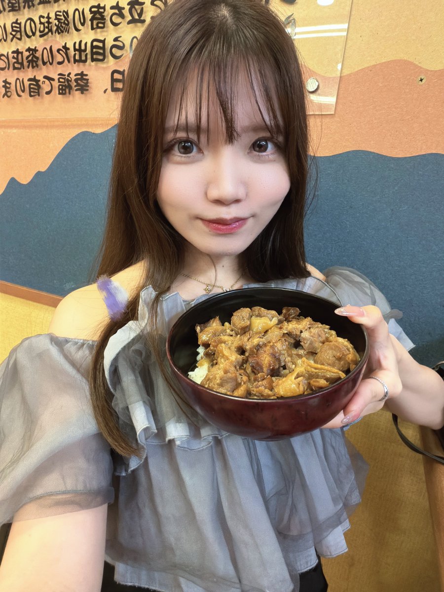 ドリンクバーもあるお店さん🎶 たぬちも流れ変えるためにジュース買っ