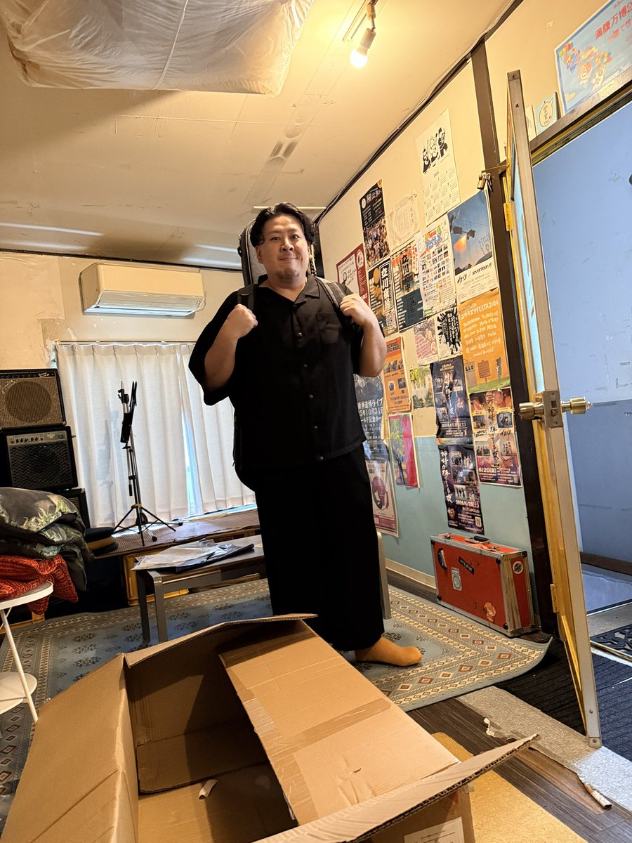 terayamariuji's tweet photo. 木村くん率いるみみみ食堂が本日チキンジョージでワンマンライブがあります。
毎年開催、9年目ということで尊敬ですが、今年は見ごたえあると思います！

心なしか英気みなぎってますね。
18時からチキンジョージで会いましょう！ https://t.co/YKBWyUkmGK