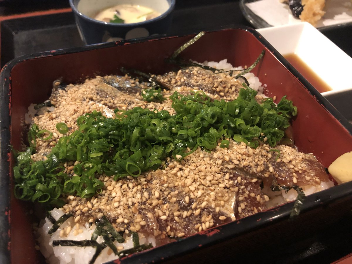 tatsuun7's tweet photo. 粉もんもカレーもラーメンも美味いと自負する大阪民の私が唯一

「ここには、勝てねぇ…」

と思ったのが福岡。何食べても美味しい🤤💕

福岡＝ラーメンと思いきや、うどんも美味しい。海鮮も強い。個性ある食文化も育ってる（もつ鍋、ごまサバ）
2拠点生活できるなら、福岡に住みたいレベル🤤🤤✨️ https://t.co/Srl3DN6M52