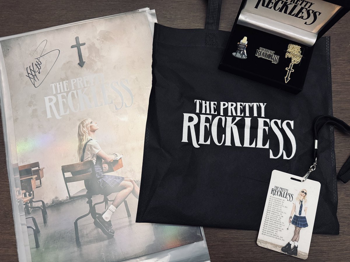 bleedthefreqk's tweet photo. VIP merch for the Dear God tour #ThePrettyReckless https://t.co/qAEQs3MsLS