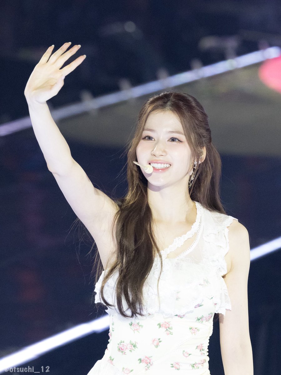 otsuchi_12's tweet photo. 260710 THIS IS FOR in SEOUL D1

さなちゃんめちゃくちゃかわいかった🫶🏻

#트와이스 #TWICE #사나 #SANA #サナ https://t.co/cE1UNFw1S1