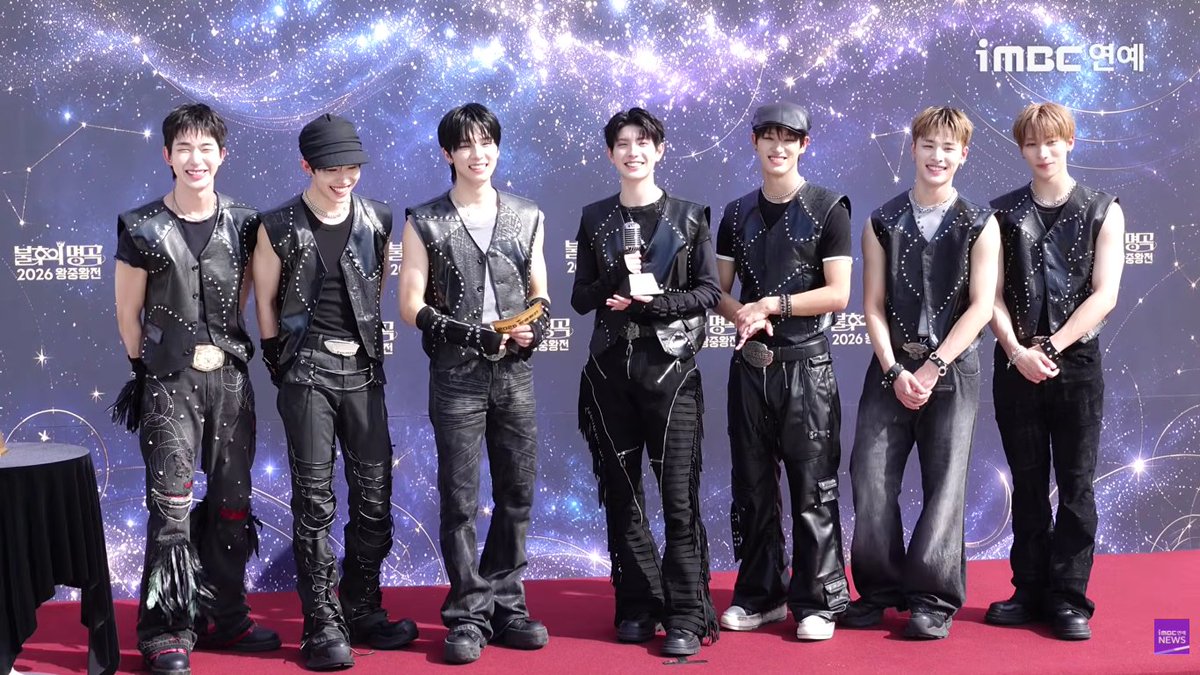 9eonie's tweet photo. i just love their smiles...... https://t.co/0fg8ZAcWXD
