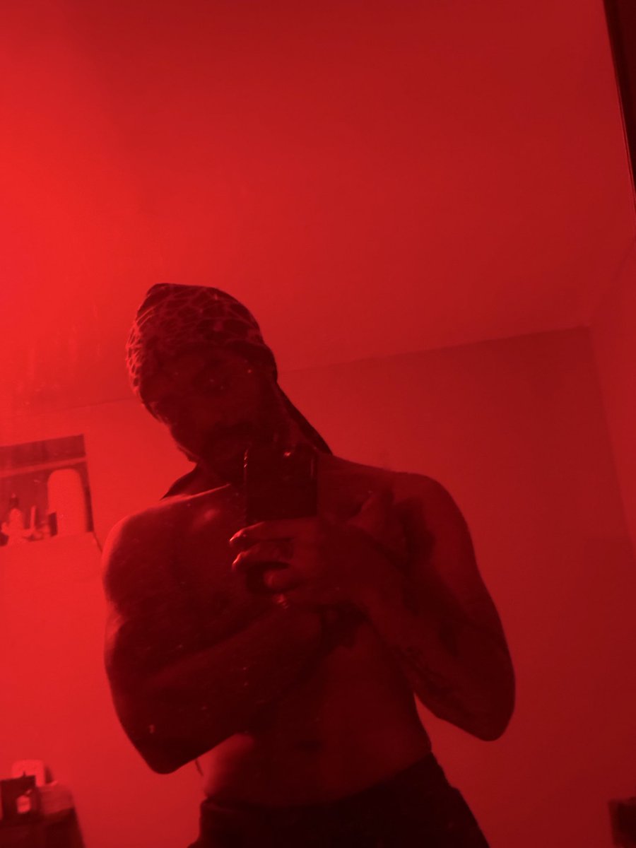 believerinsin's tweet photo. Drunk pics https://t.co/Kj62u8uTwZ