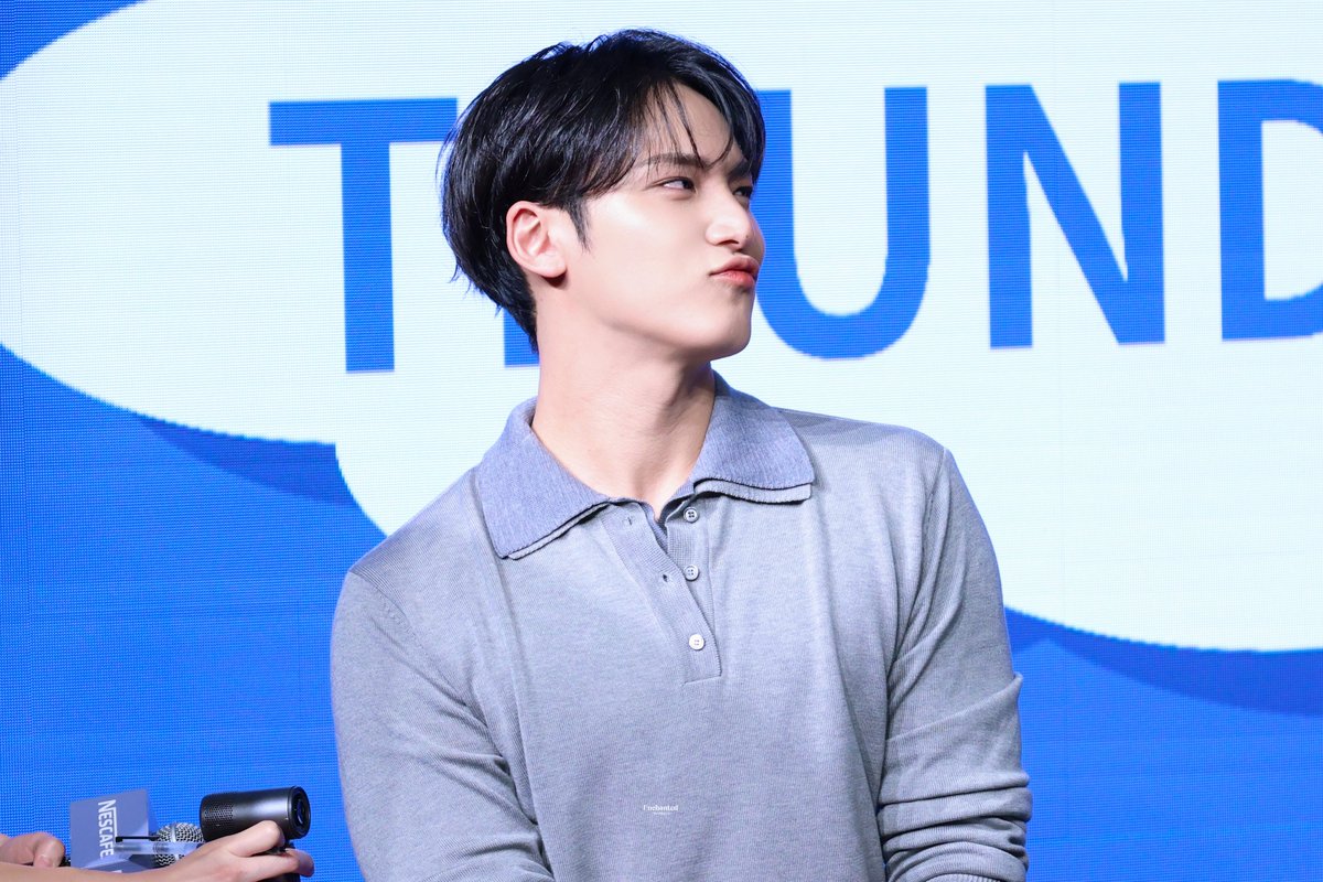 enchantedtomgyu's tweet photo. 260711 NESCAFÉ

야호~✌🏻
#세븐틴 #SEVENTEEN
#민규 #MINGYU #ミンギュ https://t.co/FpETRbaSLR