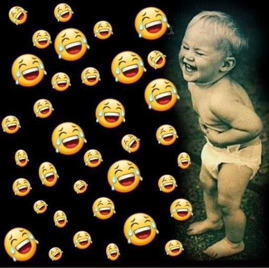 KamogeloSoko's tweet photo. @Themba0707 @Ketso28 Ai ngeke Ntokazi enhle 😂😂😂😂😂✋🏼 https://t.co/V8IpNmI2zM