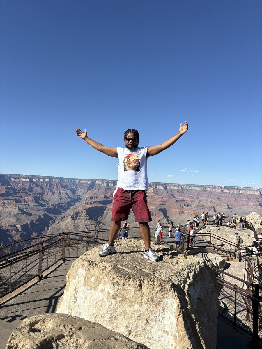 mrptso56's tweet photo. Don’t call my phone on no city shit I’m out of town 🌵🔥
#grandcanyon https://t.co/ep95e9IST3