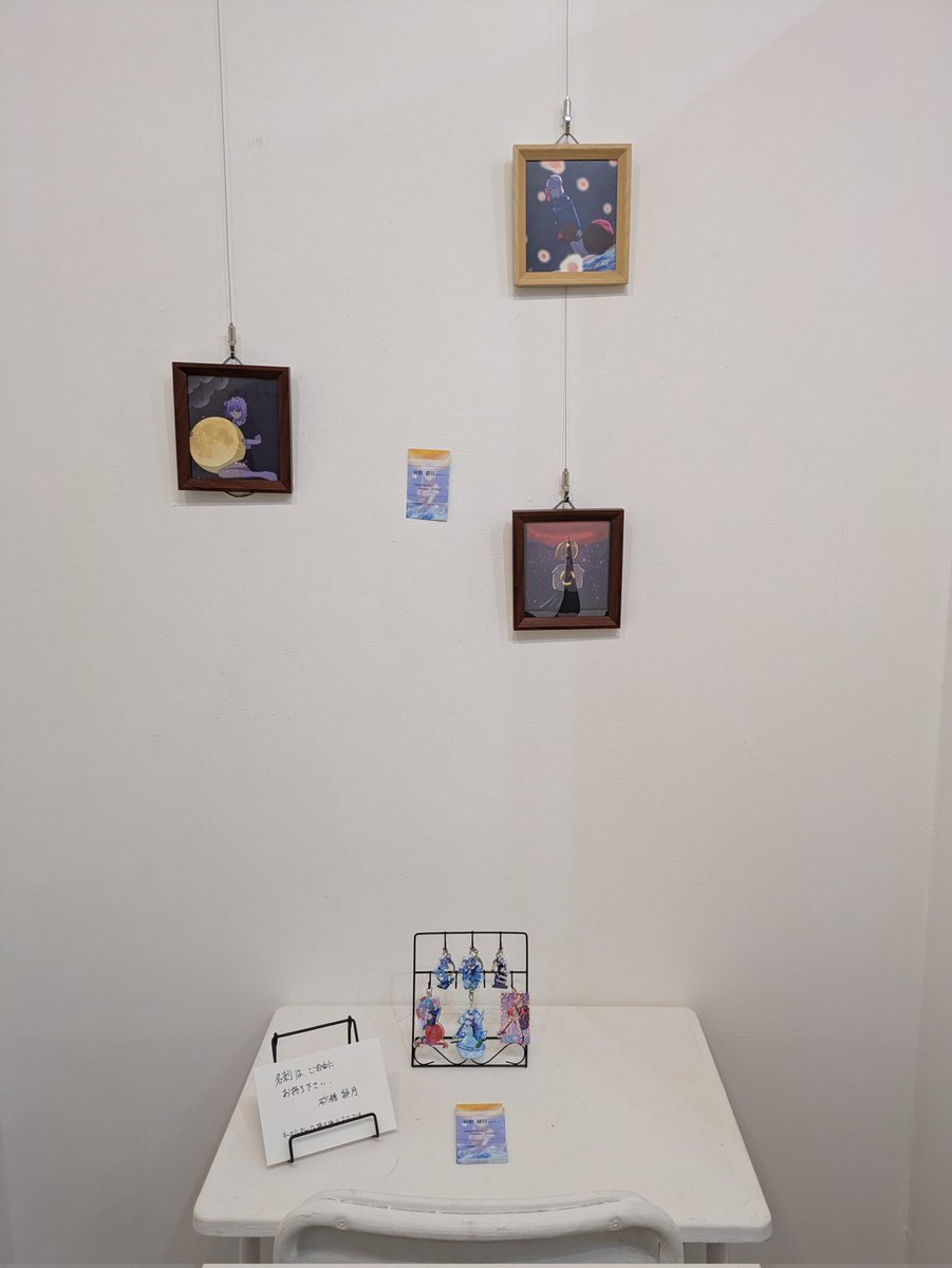 sugar_d3381c's tweet photo. 『メランコリー展〜2026 vol.3〜』の搬入に行ってきました！！
今回は自作アクキーも飾ってます！！
よろしくお願いします。

#AAAGALLERY https://t.co/lffSUeWEDt