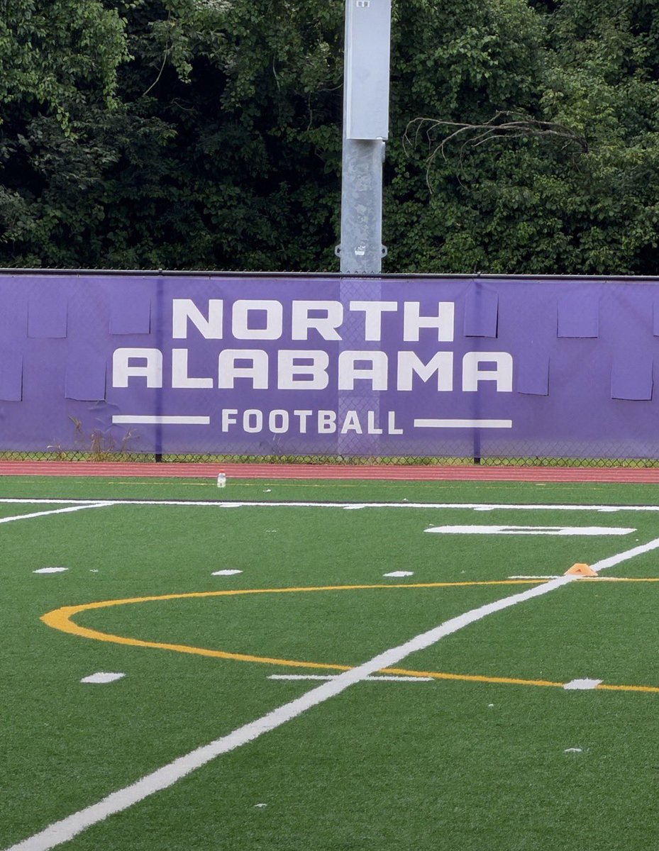 william_peryy's tweet photo. Great camp today @UNAFootball  elite prospect camp. And learned a bunch from @coachJClegg  and his sled dog boys how to “Stay Big” and “Finish the Fight “ I appreciate their time help me become a better OLineman#sleddogs 
 @coachritter18 @CoachKMK2 @TD_DHS @dhsfoot_ball https://t.co/6pP2PkKeXS