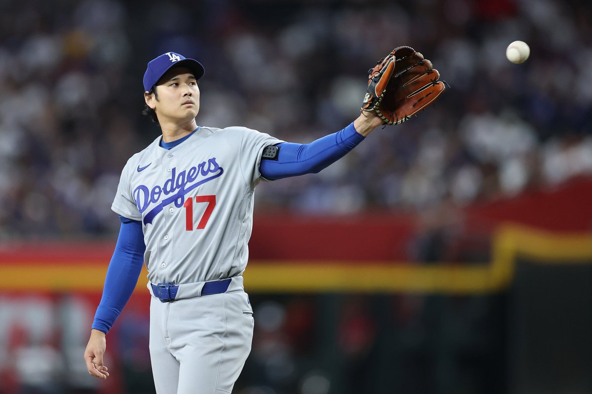 MLBJapan's tweet photo. ⚾️ #大谷翔平 が左膝の違和感を理由に本日の先発登板を回避

打者としては今週末のシリーズも出場予定です！

オールスターゲームは欠場。LAに残り治療に専念し、シーズン後半へ備えます。

#日本人選手情報 https://t.co/fXOghiTAV9