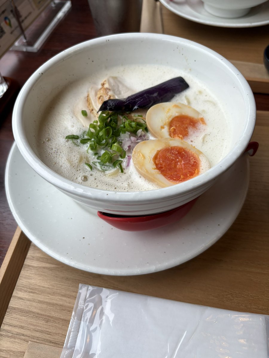 3s8rBb's tweet photo. ラーメン美味かった
ナスは嫌いだから嫁にあげたけどw https://t.co/0Qwzruq6R2