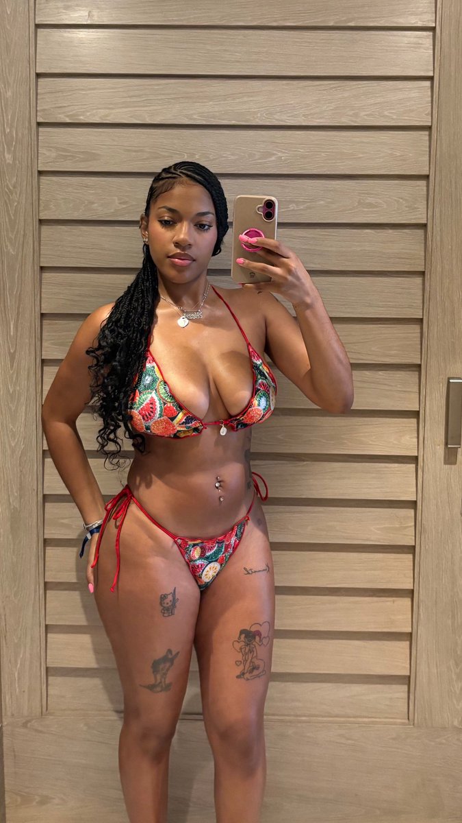 simbasweetheart's tweet photo. I got so many vacation pictures to post. Idc. https://t.co/Mqjpkyf8CK