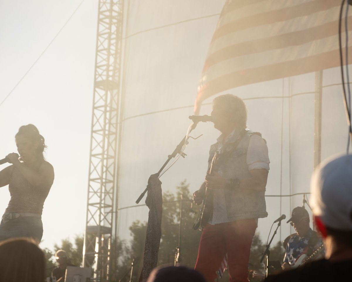 niktheuntamed's tweet photo. The Name Droppers Band at Riverton Town Days - Riverton, UT https://t.co/a5h0Avo5zD