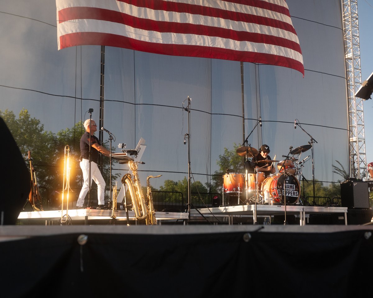 niktheuntamed's tweet photo. The Name Droppers Band at Riverton Town Days - Riverton, UT https://t.co/a5h0Avo5zD