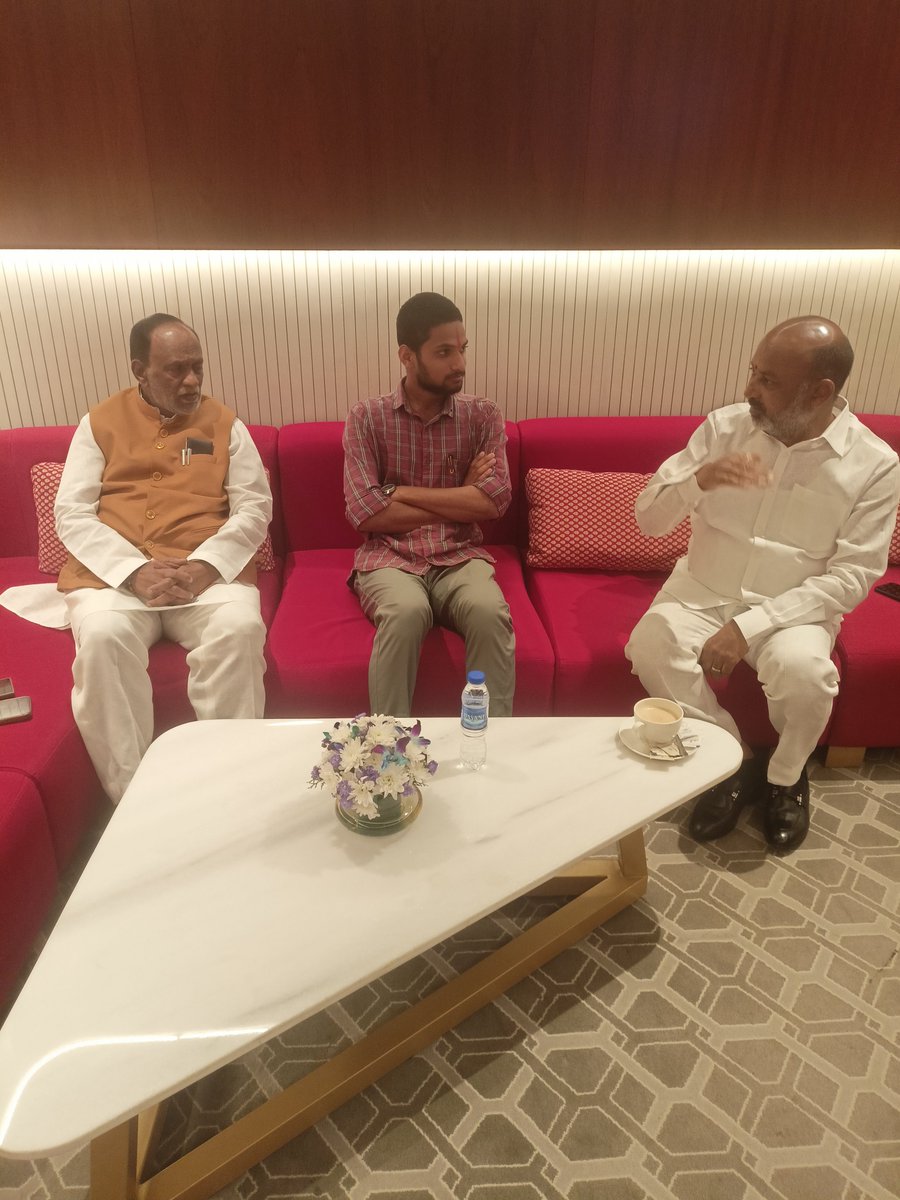 _an__indian's tweet photo. Warm Birthday Greetings to Honble Union Minister for Home (MOS) Shri Bandi sanjay garu One his Birthday .May Bhavani Bless You With Good Health and prosperity. 
కేంద్ర హోంశాఖ సహాయ మంత్రివర్యులు శ్రీ బండి సంజయ్ గారికి హృదయపూర్వక జన్మదిన శుభాకాంక్షలు 🚩🚩🚩 https://t.co/B5yhkgBvYK