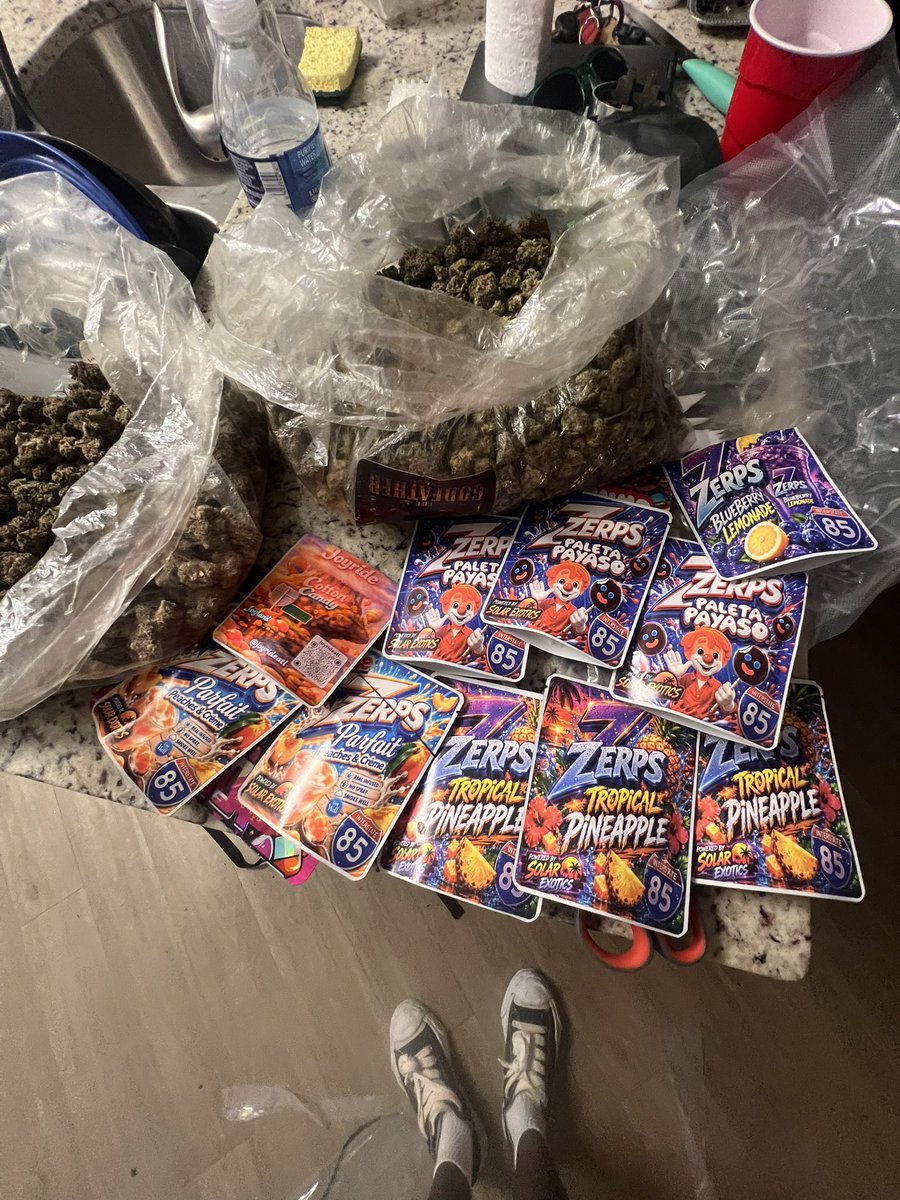 1lilmenace's tweet photo. Doing what I do best🌬️ https://t.co/EkgvPd9ZKX