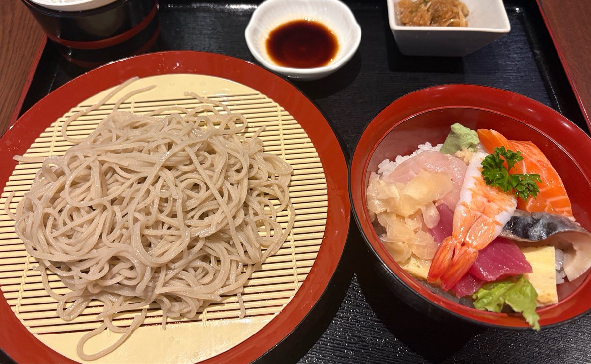 katsu443's tweet photo. まるで日本 https://t.co/jrT4DtZotp