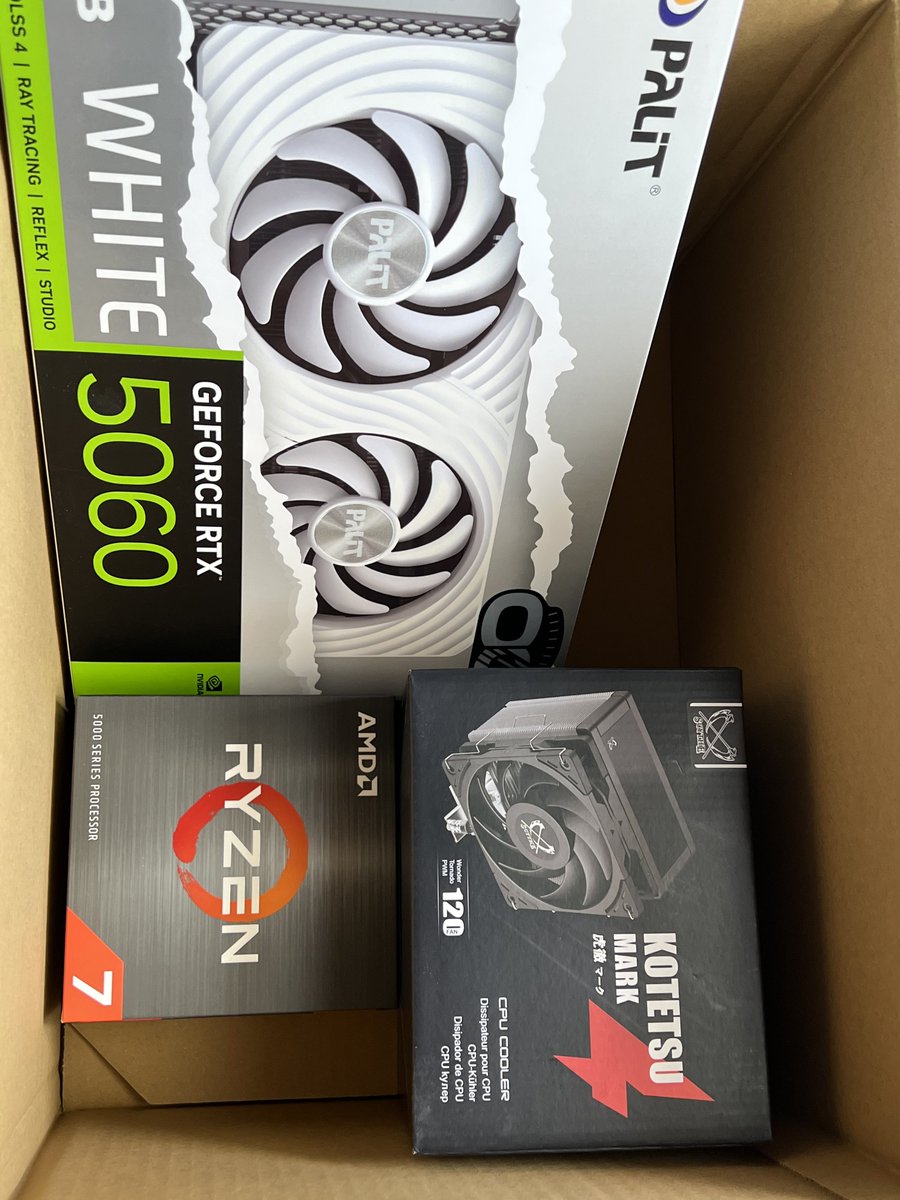poncotu3's tweet photo. PCの近代化改修を行いました🥳やったー
[CPU]
Ryzen5 3600 → Ryzen7 5700X
[GPU]
RTX 1660SUPER → RTX 5060 https://t.co/HTx2uvdnOd